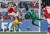 러시아 장신 공격수 아르툠 주바(왼쪽)가 사우디 아라비아전에서 팀 동료 골로빈의 크로스를 머리로 받아넣어 추가골을 터뜨리고 있다. [AP=연합뉴스]