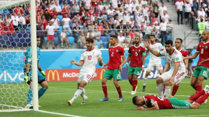 이란, '늪 축구'로 월드컵 아시아 8년 무승 고리 끊었다
