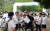 참가자들이 상암동 월드컵공원 평화의 광장에 도착해 기념촬영하고 있다. 변선구 기자