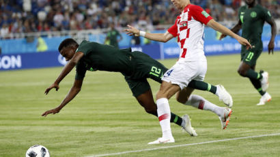 크로아티아 '죽음의 조'서 첫 승…나이지리아 2-0 제압