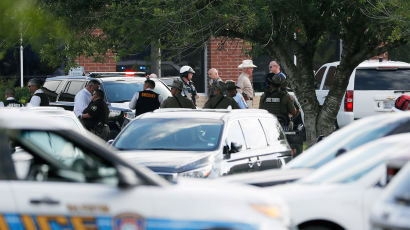 미국 뉴저지 문화축제서 총격사건 "1명 사망·20여명 부상"