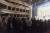 16일 오스트리아 빈의 오페라 극장 ‘테아터 안 데어 빈’에서 창극 ‘트로이의 여인들’ 첫 공연이 끝난 뒤 800석 자리를 꽉 채운 관객들이 자리에서 일어나 박수와 환호를 보내고 있다. [사진 국립극장]