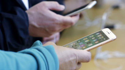 포브스 "애플, 보급형 아이폰SE2 올해 출시 안하기로"
