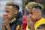 6월 18일 열린 스위스와의 경기에서 독특한 헤어스타일(오른쪽)을 선보였던 브라질의 네이마르. 6월 22일 열린 코스타리카와의 경기에서는 한층 차분하게 변화된 스타일(왼쪽)을 선보였다. [사진 AFP=연합뉴스] 