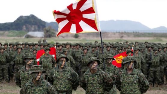 일본, 국방비 두 배로 늘려 자위대 공격 능력 키운다