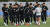 한국 축구대표팀 선수들이 독일과의 3차전을 앞둔 25일 상트페테르부르크 스파르타쿠스 스타디움에서 몸을 풀고 있다. 상트페테르부르크=임현동 기자