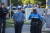 아나폴리스의 한 언론사에서 벌어진 총기 난사 사건에 출동한 경찰들 [EPA=연합뉴스]