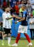 프랑스 공격수 음바페(오른쪽)가 1일 러시아 월드컵 16강에서 2골을 몰아치며 8강행을 이끌었다. 아르헨티나 메시(왼쪽)를 집으로 보냈다. [EPA=연합뉴스]