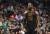 NBA 클리블랜드에서 뛰던 르브론 제임스가 LA 레이커스로 2일 전격 이적했다. [AFP=연합뉴스]
