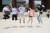 25일 서울 경복궁에서 여성의용군 알리기 거리 캠페인을 진행하고 있는 청년들의 모습. 왼쪽부터 김성준(23), 최지혜(22), 정환철(26), 윤희경(25), 이동협(23)씨. [박태인 기자] 