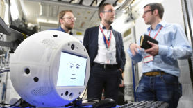 최초로 우주 간 AI로봇 '사이먼'...영화 '스페이스 오디세이' 현실 되나