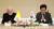 폴 리처드 갤러거 교황청 외무장관(대주교)이 6일 오후 서울 여의도 국회에서 열린 가톨릭신자 의원 간담회에 참석해 시작기도를 하고 있다. 오른쪽은 오제세 더불어민주당 의원. [사진 뉴스1]