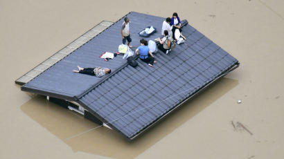 [서소문사진관]1013mm 기록적 폭우가 할퀴고 간 일본 재난 현장