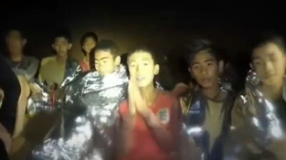 동굴에 갇힌 태국 소년들 구조 착수 “이르면 오늘밤 나와”