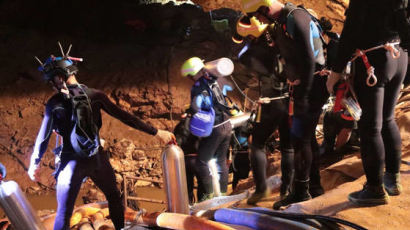 태국 동굴 소년 4명 구조…'기적의 생환' 어떻게 이뤄졌나 