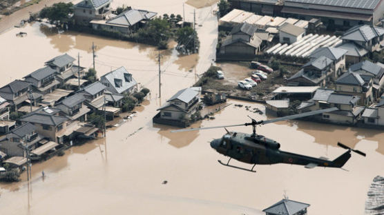 日 폭우 사망자 110명 넘어,아베 총리 유럽과 중동 방문 취소