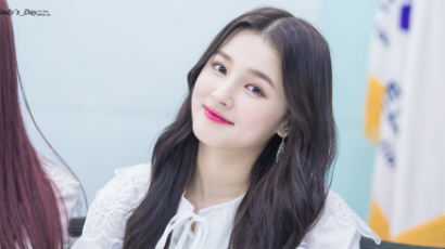 Google's Absurd Mistake on MOMOLAND NANCY's Profile…What Could It Be? 