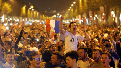 프랑스, 결승전 응원 위해 에펠탑 폐쇄…10만명 운집 예상