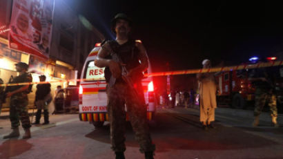 파키스탄서 자폭 테러, 80여명 사망…IS “우리가 했다”