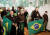 지난 6일 브라질 상파울루에서 벨기에와의 8강전 경기를 시청하는 브라질 신부님들.[연합뉴스]