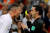 포르투갈의 호날두가 지난달 30일 열린 우루과이와의 경기에서 옐로카드를 받고 심판에게 강력하게 항의하고 있다.[연합뉴스]