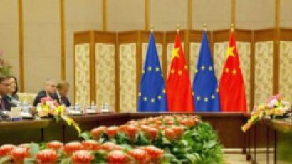 미국 우선주의 트럼프 “EU도 적” … 중국은 EU와 통상전쟁 손잡기 나서
