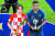 골든볼(MVP) 수상자인 크로아티아의 모드리치(왼쪽)와 영플레이어상을 받은 프랑스 음바페. [연합뉴스]