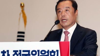 한국당 김병준 “계파논쟁, 진영논리와 싸우다 죽어 거름되면 큰 영광”