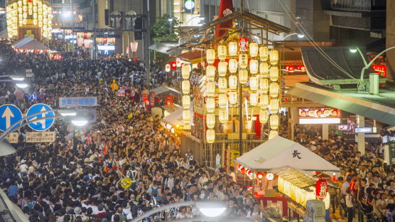 [서소문사진관]유카타입고 축제를 즐기자! 일본 3대 축제 '기온 마쓰리' 열려 