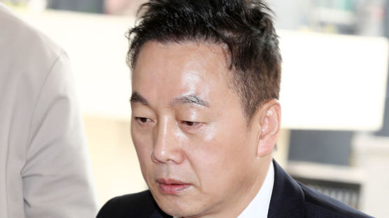 "성추행 의혹 보도 새빨간 거짓"이라던 정봉주, 명예훼손 혐의로 검찰 송치