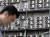 무더위에 여름철 최대전력수요가 연일 최고치를 경신하고 있는 23일 오전 서울 중구의 한 건물에 에어컨 실외기가 걸려있다. [연합뉴스]