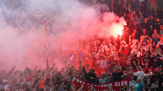 UEFA, ‘홍염 응원’ 리버풀에 1000만원 벌금