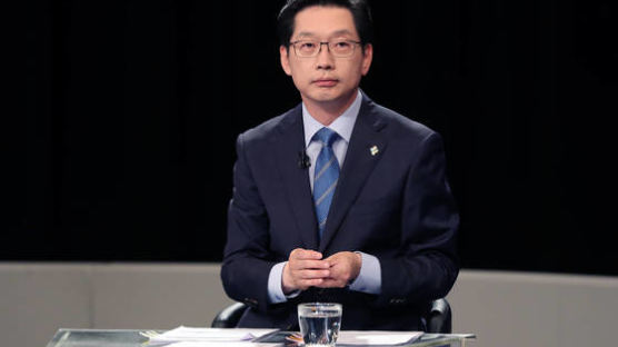 "드루킹과 댓글 조작 공모"···특검, 김경수 피의자 전환