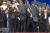 4일(현지시간) 니콜라스 마두로 베네수엘라 대통령의 연설 도중 인근 상공에서 폭발물이 터지자 경호원들이 방탄 장비로 마두로 대통령을 둘러싸고 있다.[신화=연합뉴스]