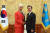 2017년 9월 청와대 집무실에서 만난 문재인 대통령과 크리스틴 라가르드 IMF 총재. [중앙포토]