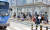 폭염이 이어지고 있는 14일 오후 대구시 동구 신암동 동대구역 앞 승강장에서 시민들이 쿨링포그로 더위를 식히며 버스를 기다리고 있다. [뉴시스]