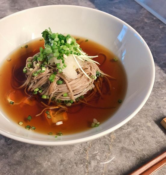 [혼밥의정석] 라면만큼 쉽다, 냉(冷)  메밀국수 집에서 만들기 | 중앙일보