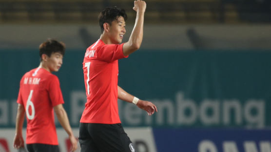 [속보] '손흥민 결승골' 한국 1-0 키르기스스탄…16강 진출