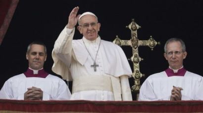 아동 성학대 파문에 고개 숙인 교황 "용서 구한다"