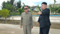 북한 소설 속 김정은 “역사상 핵 국가끼리 전쟁은 없어”