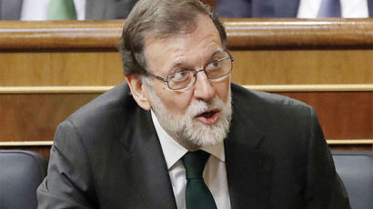 스페인 라호이 총리, 부패 스캔들로 퇴진