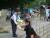 김종기 명예이사장과 청예단 관계자들이 서울 광화문 광장에서 학교 폭력 예방 관련 캠페인을 하고 있다. [사진 푸른나무 청예단]
