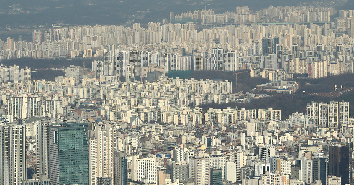 같은 40평 강남 아파트인데...'아리파' 48억 '변품아' 11억 왜 | 중앙일보