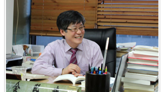 [2011 전문변호사를 만나다] 약자에 편에서 싸우는 법무법인 창조의 김희수 변호사