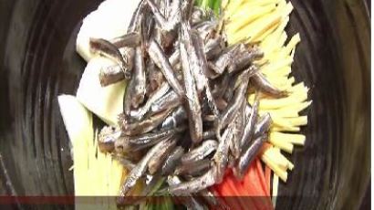 [2012 맛있는 밥상-남해맛집]남해의 4계절 별미음식을 먹어보자-멸치쌈밥 명상이네