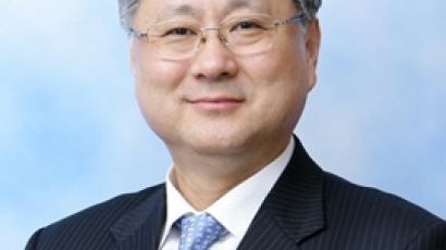 의사협회-화이자 국제협력 공로상에 신동천 교수 수상