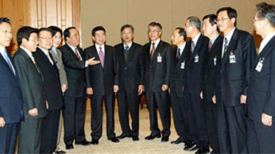 [사진] 새 정부 첫 청와대 수석회의