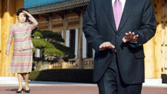 [사진] 출근하는 대통령