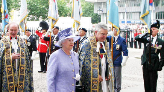[사진] 英여왕, 한국戰 정전 50돌 기념