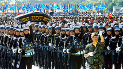 [사진] 국군의 날 행사 연습에 참가한 UDT 요원들